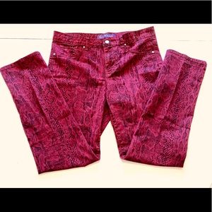 Snakeprint Jeans - Reddish/Maroon! So Stylin’‼️